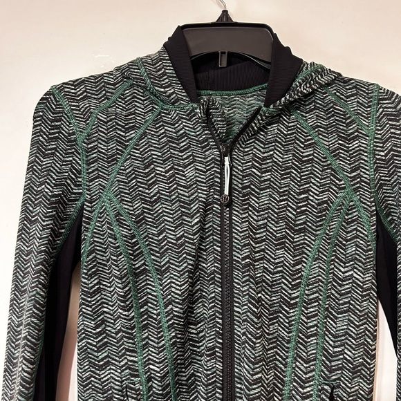 Lululemon Daily Practice Jacket Athleisure Training Sea Mist Deep Green Size 4 - Picture 4 of 16